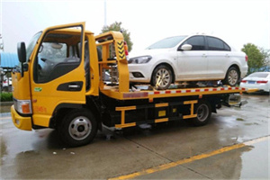 安徽附近拖车救援24小时服务热线