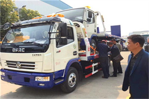 安徽汽车道路救援拖车价格